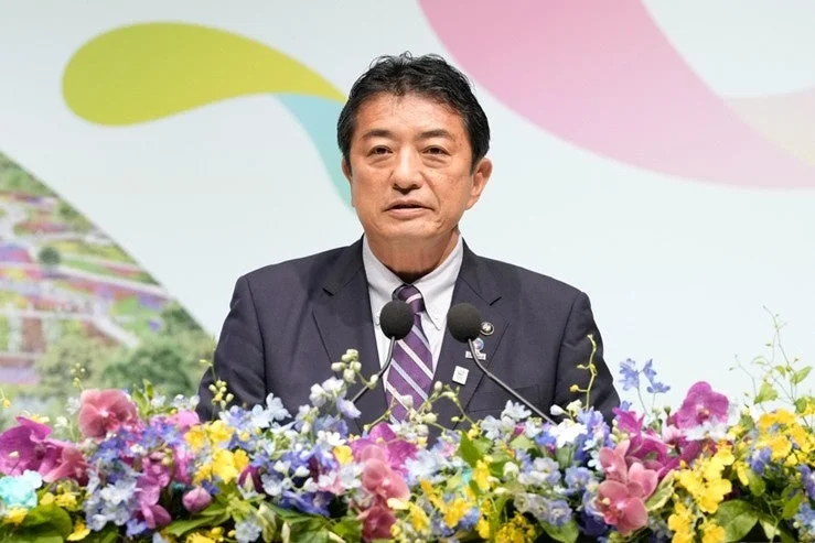 高野律雄様