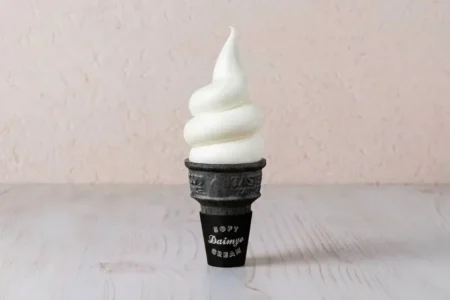 福岡空港国際線に「DAIMYO SOFTCREAM」が9月24日オープン、福岡・大名発の味が旅のひとときを彩る